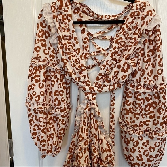NEW Leopard Print Cutouts Mini Dress Long Sleeves Ruffles Lace Up Back - Picture 5 of 11